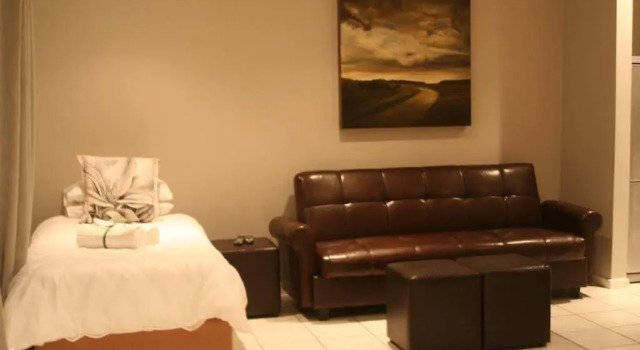 Bunkers Self Catering, Забронировать Апартаменты/квартира Отели Ист-Лондона с парковкой, Парковка