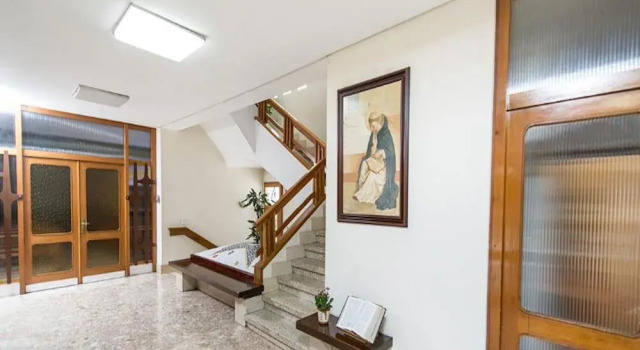 Ensuite Rooms for Women Only - LEON