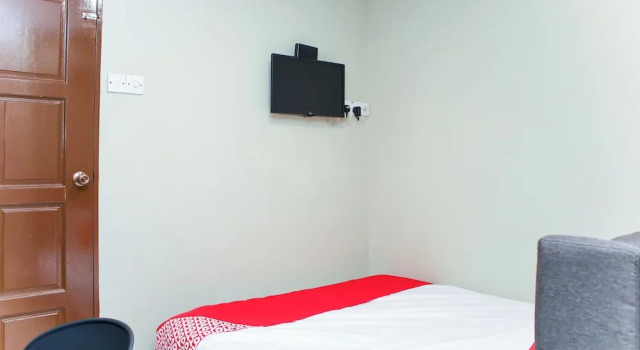 Номер Standard Prima Saujana Budget Hotel by Rooms