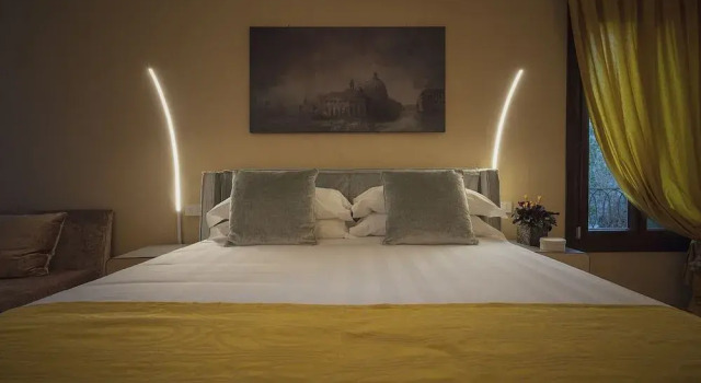 Cinqueteste Luxury Home, Забронировать Отель «постель и завтрак» Отели Венеции с бассейном, рядом с Железнодорожный вокзал Венеция Санта Лючия, Бассейн