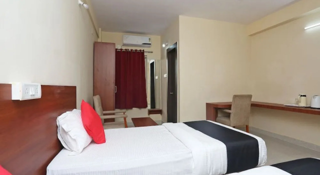 Capital O 37885 Ekamra Inn, Varaa Hotelli Hotellit Bhubaneswar aamiaisella, Aamiainen