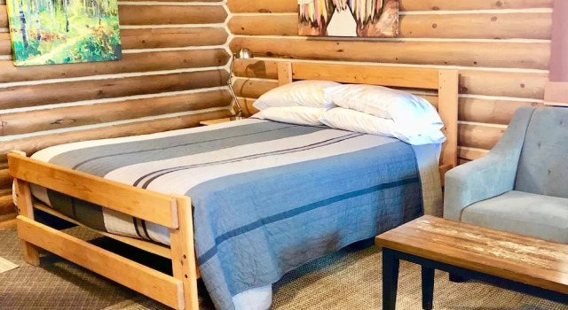 Canyon Cabins Lodging, Book Hotel Gallatin Gateway Montana