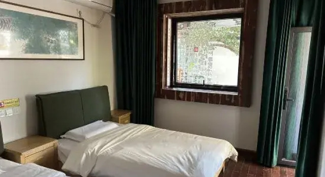 Люкс с 3 комнатами Suzhou Bitter and Fearless Homestay
