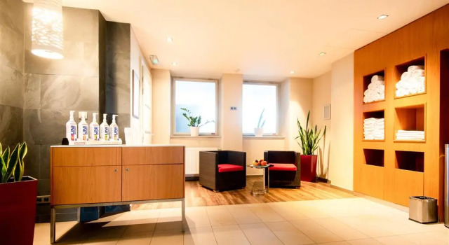 Mercure Ostrava Center, Book Hotel Hoteller i Moravia-Silesia med parkering, Parkering