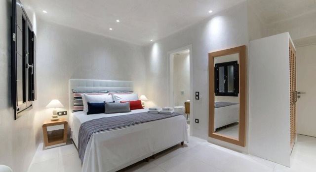 Daydream Luxury Suites, Забронировать Отель Тира Santorini Caldera, рядом с Музей досторического города Тира