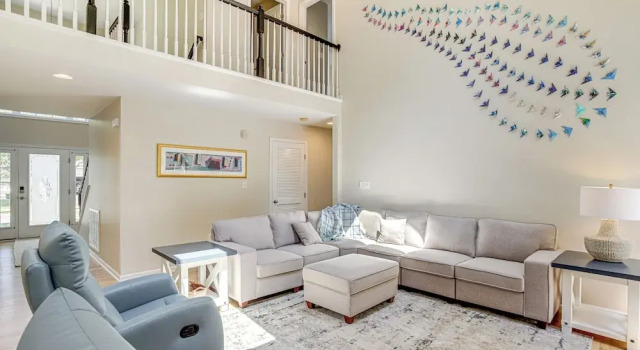Deck, Hot Tub & Resort Amenities: Ocean View Gem