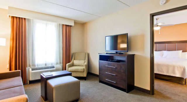 Двухместный люкс c 1 комнатой Homewood Suites by Hilton Waterloo/St. Jacobs