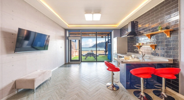 Goseong CNBLUE Oceanview Pension, Prenota Hotel Goseong Gangwon-Do