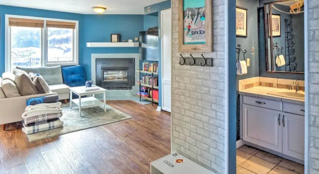 Chic Winter Park Studio w/ Community Hot Tub, Забронировать Отель Винтер Парк Winter Park - Fraser, рядом с Лыжный подъёмник Iron Horse