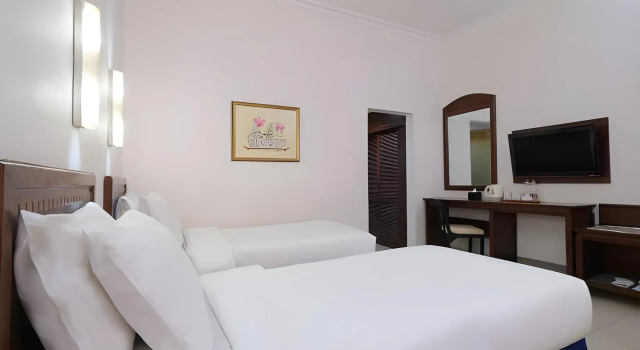 Grand Orchid Hotel, Boek Hotel Solo. Central Java