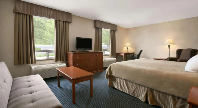 Двухместный номер Standard Days Inn by Wyndham Prince Albert