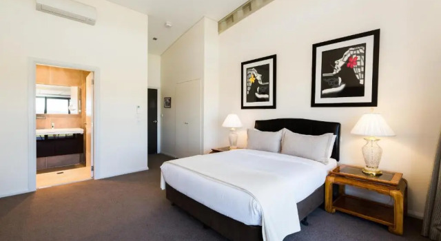 Двухместный номер Deluxe с балконом Hangar House Mudgee