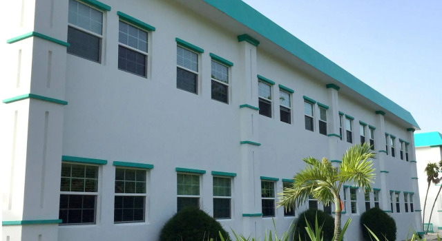 Best Western Grand Baymen Gardens