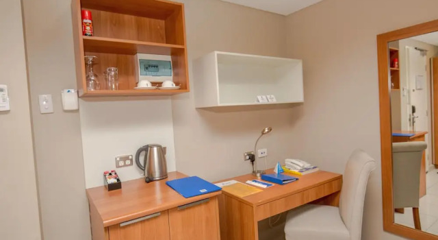 Номер Deluxe Ela Beach Hotel