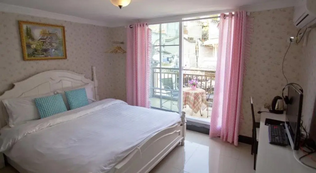 Fenghuang Lelai Yaju Inn, Rezerwuj Hotel Xiangxi Hunan