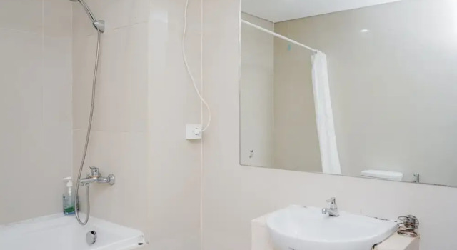 Апартаменты Fully Furnished with Comfortable Design 2BR Apartment Atria Residences