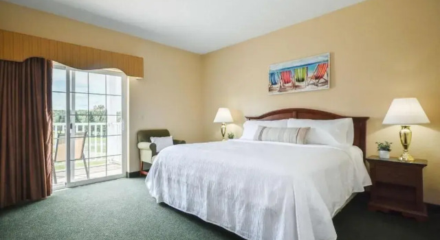 Номер Standard Four Seasons Island Resort