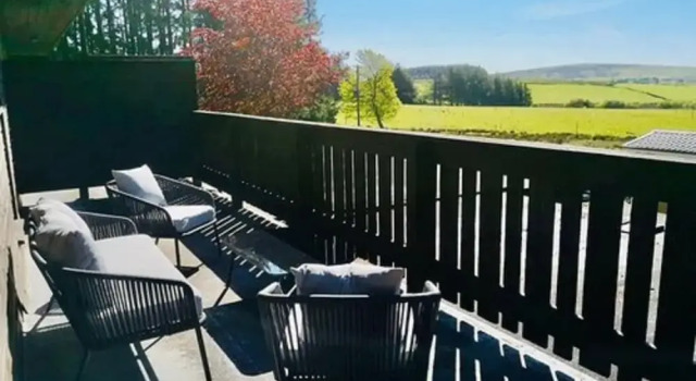 Семейный номер Standard с балконом и с видом на озеро Colliford Lake Hotel & Holiday Site
