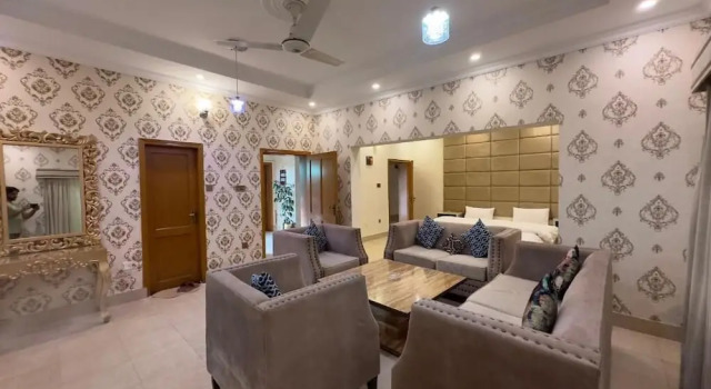 Secure Inn Guest House Bahria Town, Book Guesthouse Hotels in Islamabad with Parking, Parking