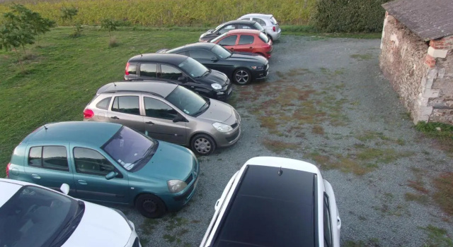 Le Logis Solidaire, Buchen Sie Ferienwohnung Hotels in Centre mit Parkplatz, Parkplätze