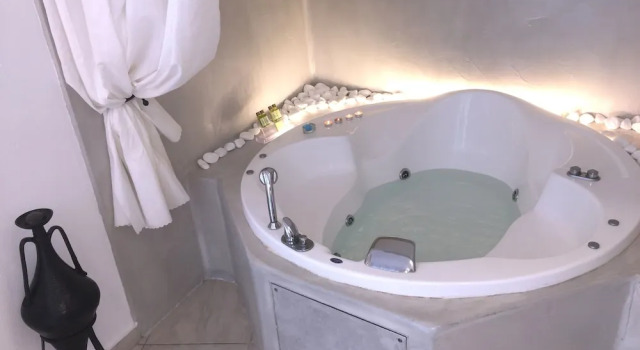 Студия с балконом Aeolos Art & Eco Suites Adults Only