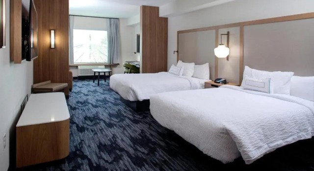Четырёхместный люкс Fairfield Inn & Suites by Marriott Allentown West