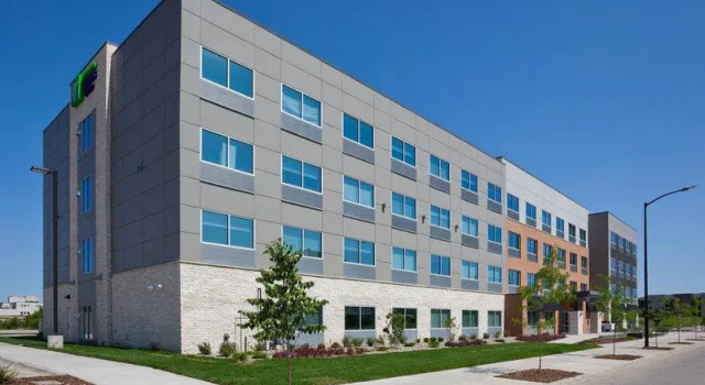 Люкс с 2 комнатами Holiday Inn Express and Suites Des Moines Downtown by IHG