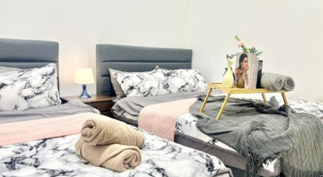 Люкс Premium с 3 комнатами с балконом Puchong SkyPod Residence 1-10pax next to IOI Mall Wi-Fi MRT