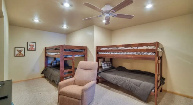 Lakefront Birchwood House w/ Deck + Fire Pit!, Reserva ahora Hotel Birchwood 