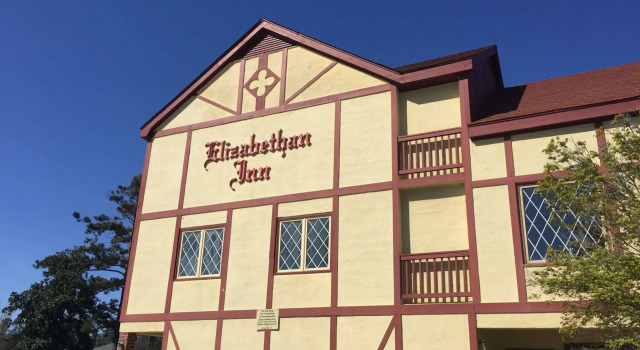 Elizabethan Inn