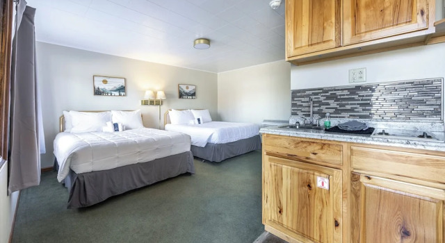 Номер Comfort City Center Motel