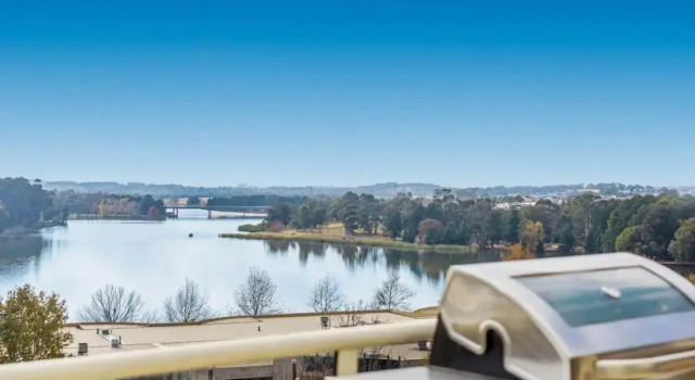 Апартаменты 2-bed Unit With Balcony, BBQ & Stunning Lake Views