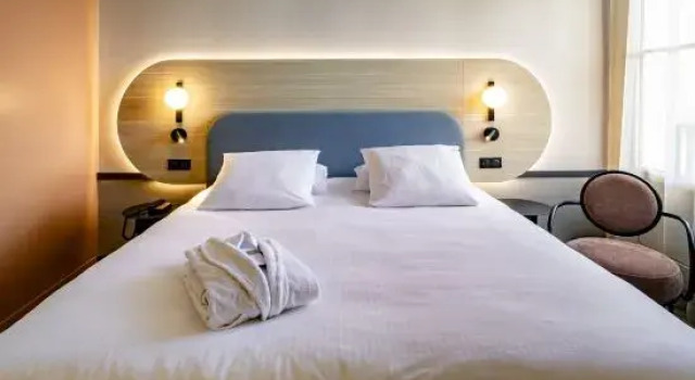 Номер Standard Mercure Angoulême Hôtel de France