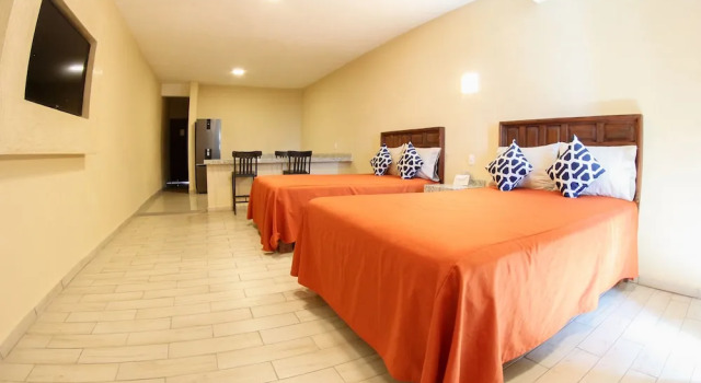 Четырёхместный люкс Hotel Camino de Piedra