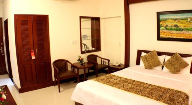 City Hotel 18 Luu Van Lang