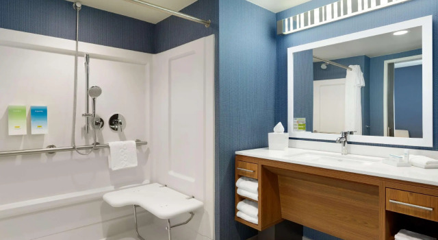 Четырёхместный номер Standard Home2 Suites By Hilton Glendale Westgate