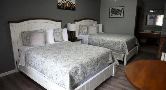 Standardowy czteroosobowy pokój Heidi Motel - Helen