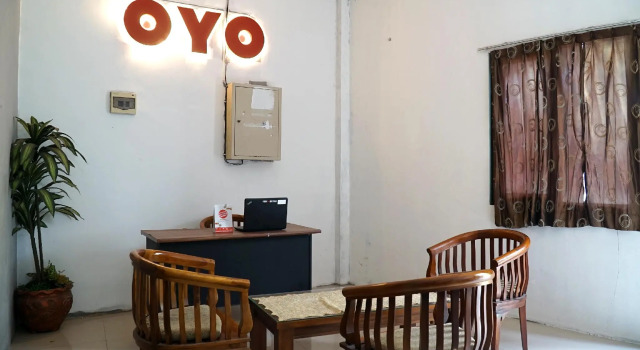 OYO Flagship 1034 Pondok Mulia Guest House Syariah, Rezervovat Penzión Hotely v Kalimantan s parkováním, Parkování