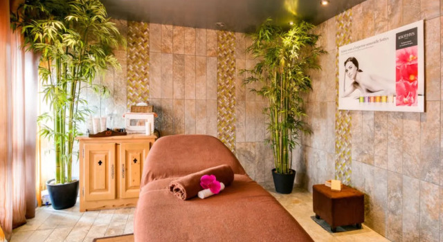 CGH Res&Spa Les Cimes Blanches (ROS202), Prenota Hotel Hotel a Rodano-Alpi con parcheggio, Parcheggio