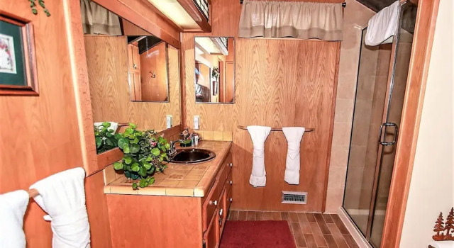 Golf & Ski Retreat-1443 by Big Bear Vacations, Забронировать Отель Биг-Бэар-Сити San Bernardino Mountains