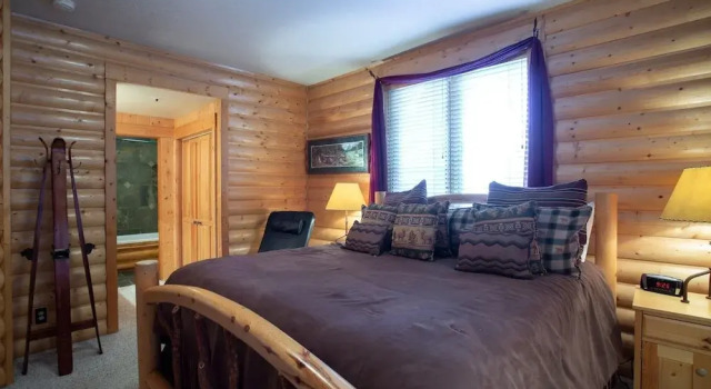 Comstock Lodge at Deer Valley Resort - Two Bedroom Condo with Hot Tub #101 2 Condo