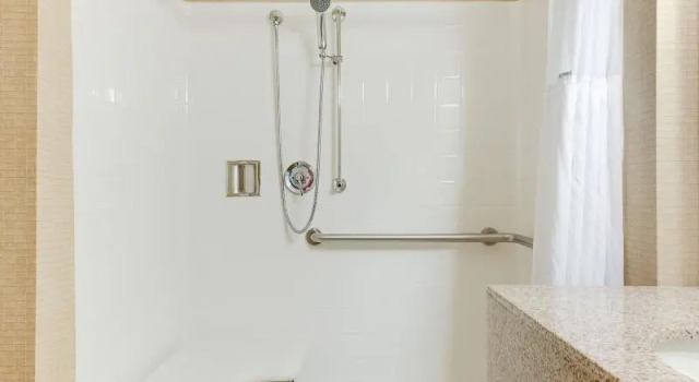 Двухместный номер Standard Wingate by Wyndham - York