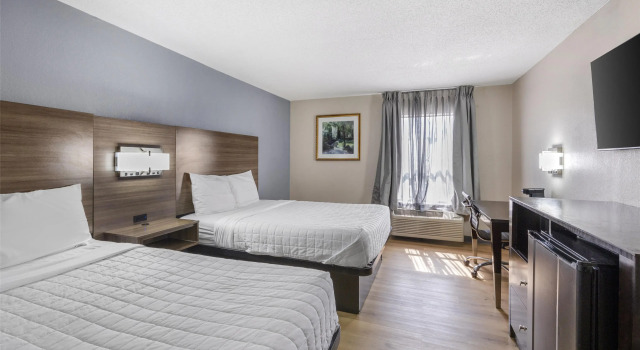 Четырёхместный номер Standard SureStay Hotel by Best Western Morganton
