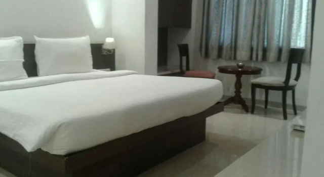 Hotel Sai Saya., Забронировать Отель Отели штата Махараштры 3 звезды, 3*