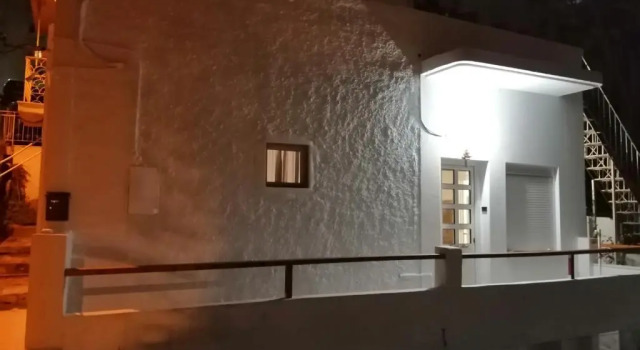 Antonia family house near center