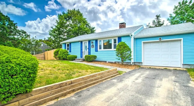 Коттедж Pet-friendly Cape Cod Getaway < 1 Mi to Beach