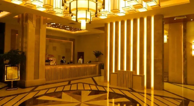 Zhaona International Hotel, Rezervați Hotel Hoteluri în Guangdong cu parcare, Parcare