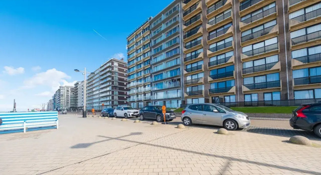 Apartment on the 8th Floor With sea View, Prenota Appartamento Hotel a Fiandre Occidentali con parcheggio, Parcheggio