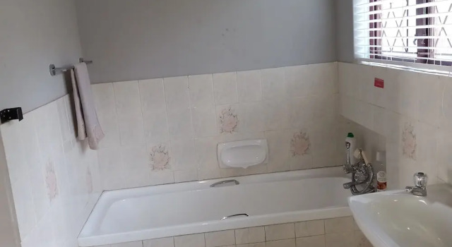 Коттедж с 2 комнатами с видом на сад Crest Farm - Self-catering 2-bedroom, Wi-fi, Views, Swiming Pool