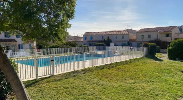 Апартаменты Les locations Cinaureva « Village de la mer »